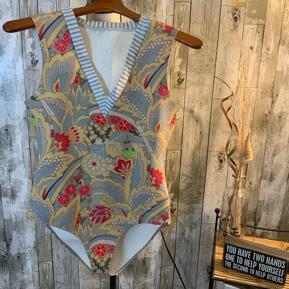 Unk Floral V-Neck Bodysuit in Blue, Yellow & Red
